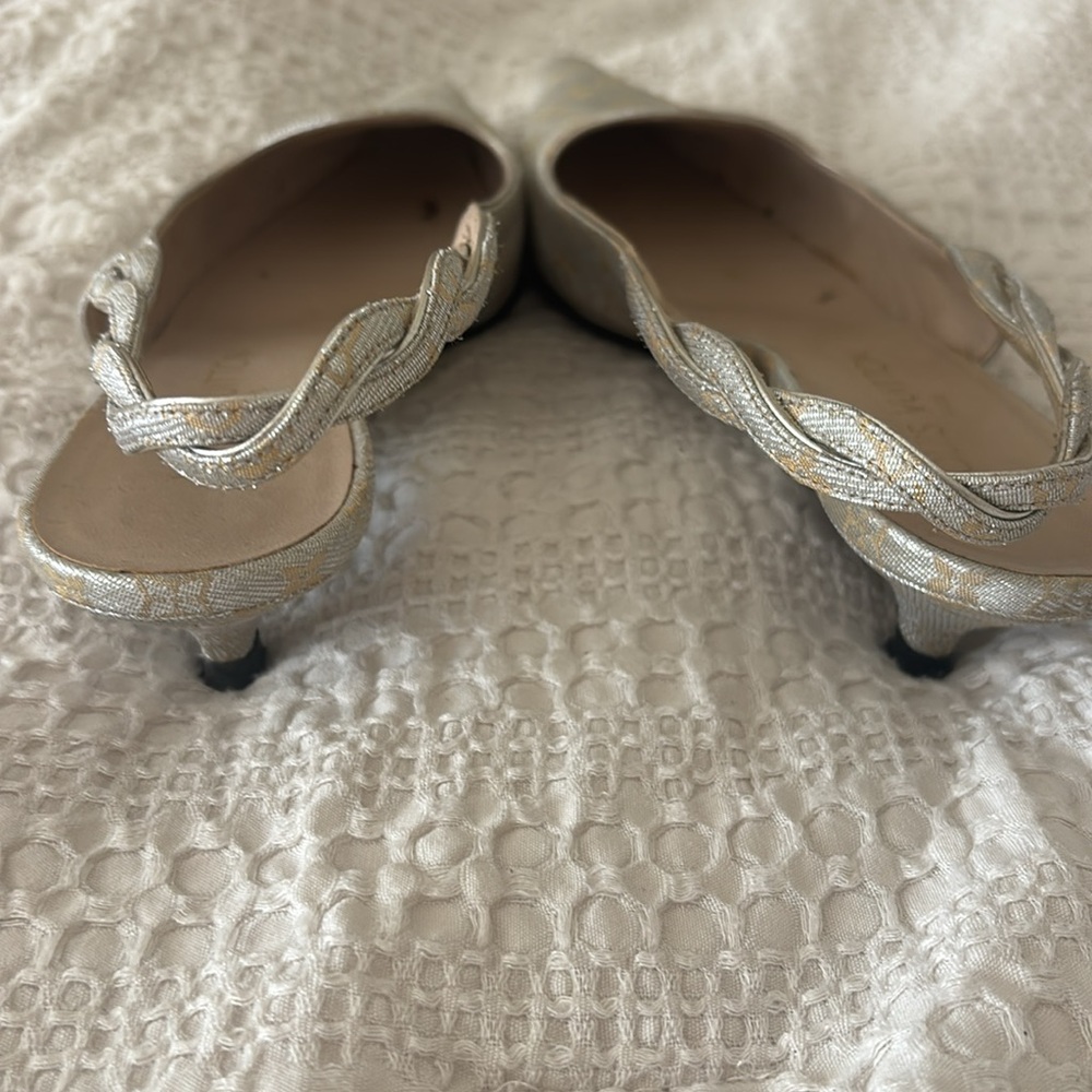 Louis Vuitton Gold Sling back monogramDesign - Picture 5 of 7